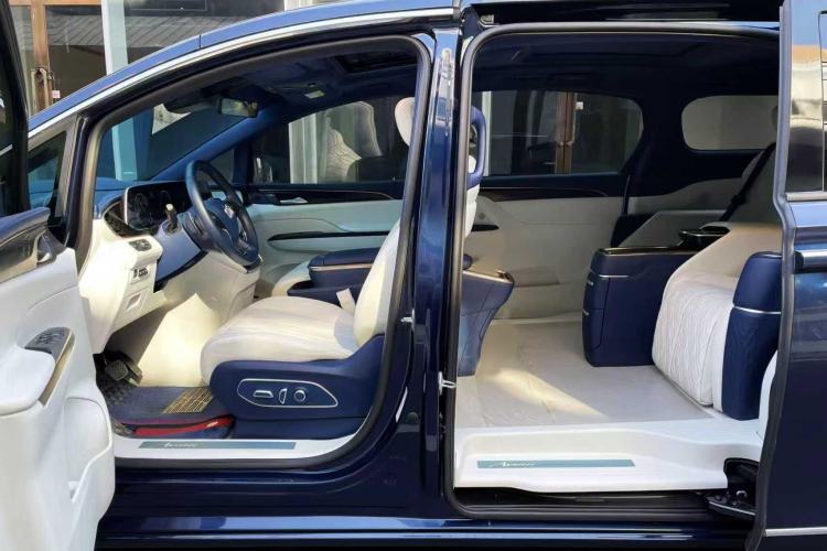 Used Buick GL8 2020 Avenir Avia Four-Seat Luxury Edition
