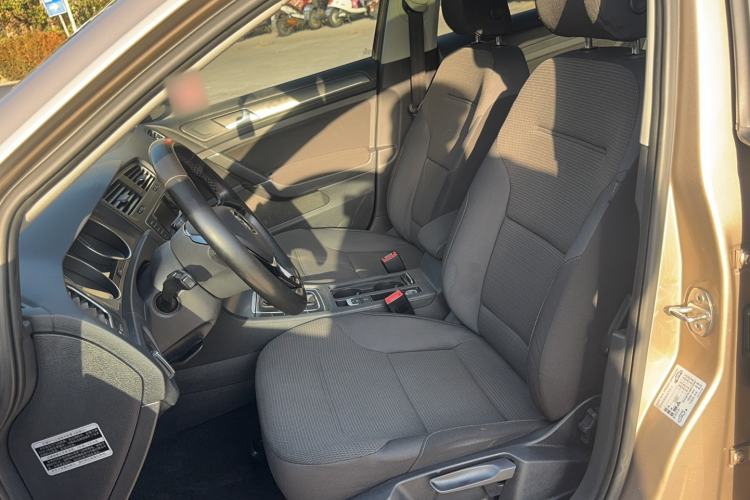 Used Volkswagen Golf 2016 1.6L Automatic Comfort Model
