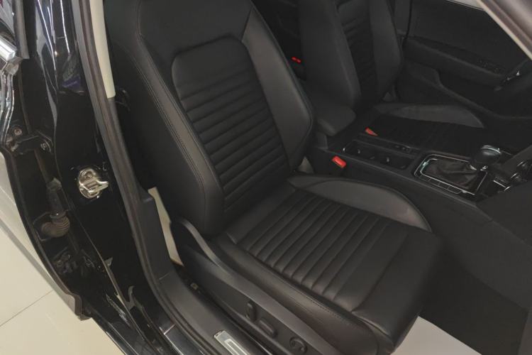 Used Volkswagen Magotan 2019 330TSI DSG Leading Edition China V Standard
