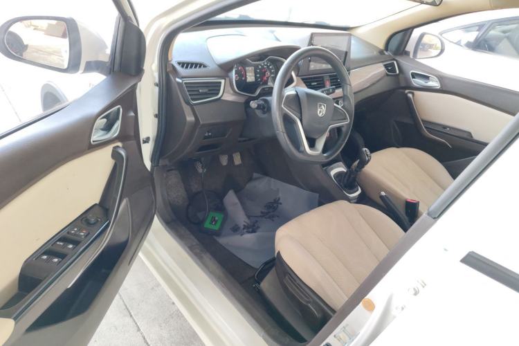 Used Baojun 310W 2017 1.5L Manual Comfort Model China V Standard
