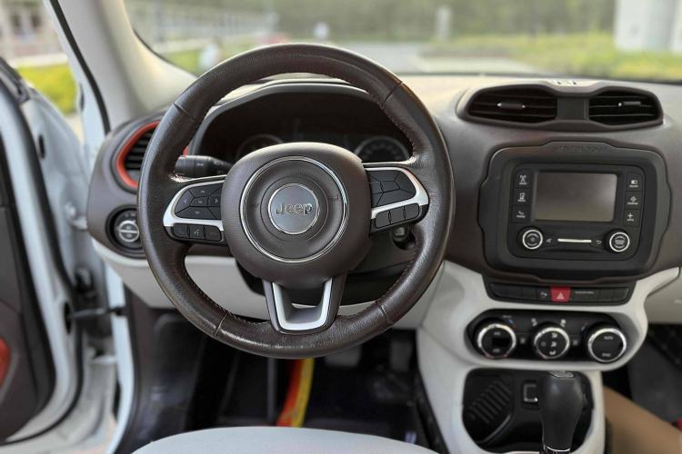 Used  Renegade 2017 180T Automatic Jingneng Edition
