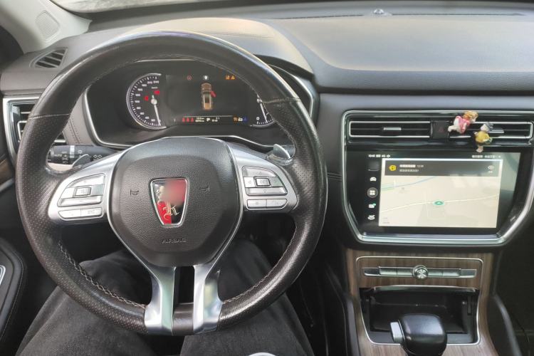 Used Roewe RX8 2018 30T Smart Connectivity All-Wheel Drive Supreme Edition
