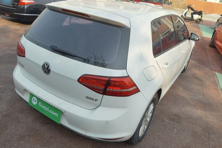Used Volkswagen Golf 2016 1.6L Automatic Fashion Model
