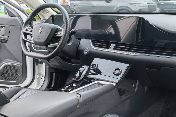 Used Bestune B70 2022 Third Generation 2.0T Automatic Enjoyment Version
