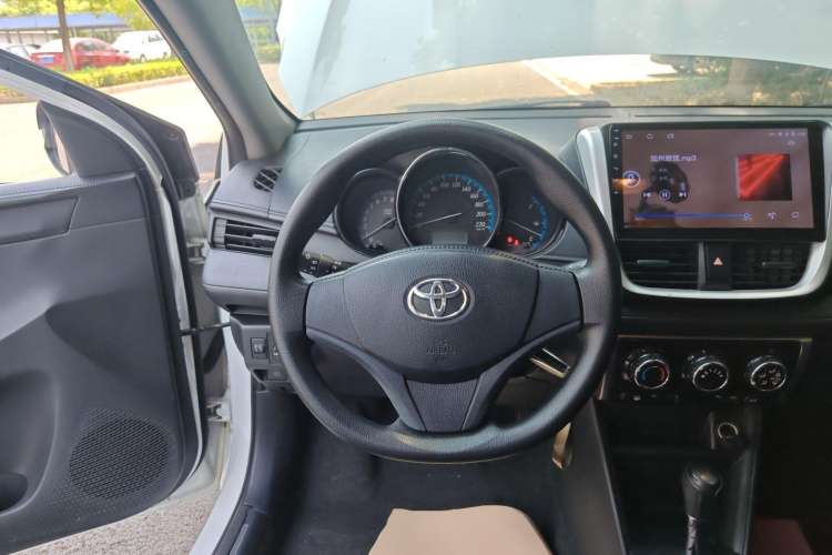 Used Toyota YARiS L 2016 Revised 1.5E CVT Charming Edition
