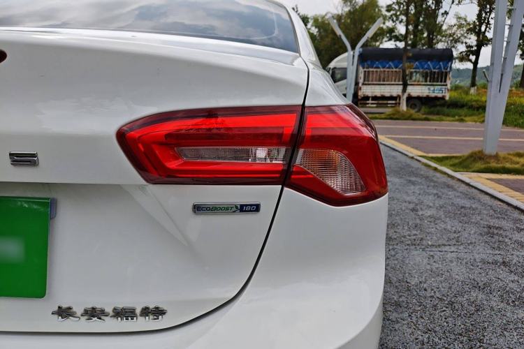 Used Ford Focus 2020 Sedan EcoBoost 180 Automatic Trend Edition
