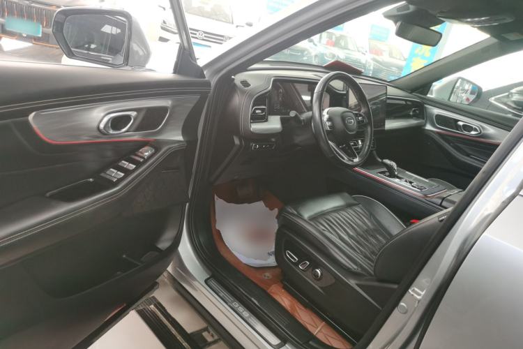 Used GAC Trumpchi GS8 2022 Linghang Series 2.0 TGDI Two-Wheel-Drive Luxury Smart Connectivity Version (7 Seats)
