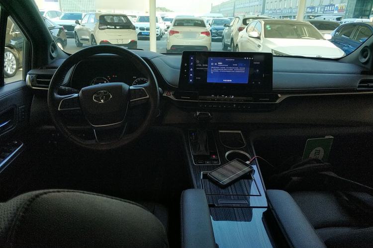 Used Toyota Granvia 2023 2.5L Hybrid Flagship VIP Edition
