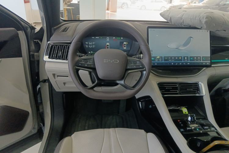 Used BYD Song PLUS New Energy 2025 EV Intelligent Driving Version 520km Premium Model
