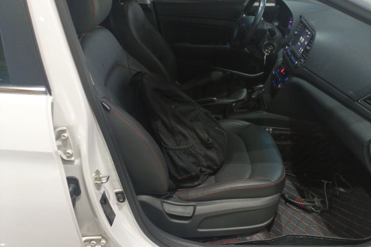 Used Hyundai Elantra 2016 1.4T Dual-Clutch Xuan Dong · Dynamic Version
