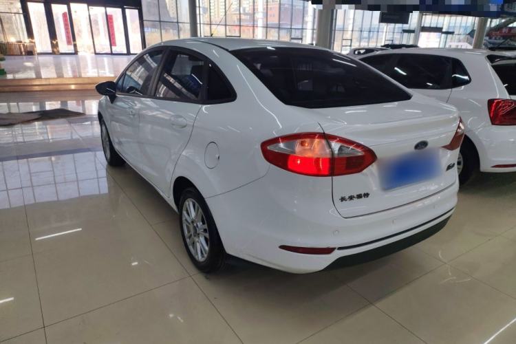 Used Ford Fiesta 2013 Sedan 1.5L Automatic Fashion Edition

