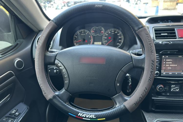 Used Haval H5 Classic 2015 2.0L Manual Two-Wheel Drive Entry-Level Trim
