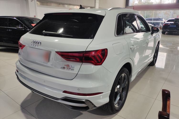 Used Audi Q3 2023 35 TFSI Fashion Dynamic Model (1.4T)
