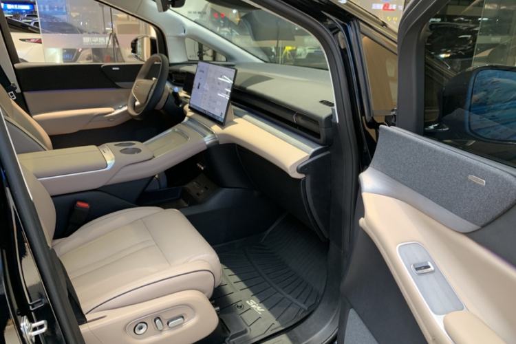 Used XPeng X9 2024 610 Long-Range Pro
