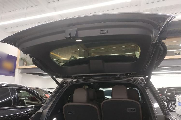 Used Li Auto L8 2023 Pro Model
