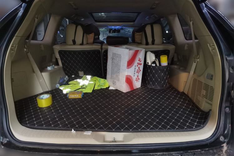 Used Toyota Highlander 2018 2.0T Four-Wheel Drive Luxury Edition 7 Seats China V Emission Standard
