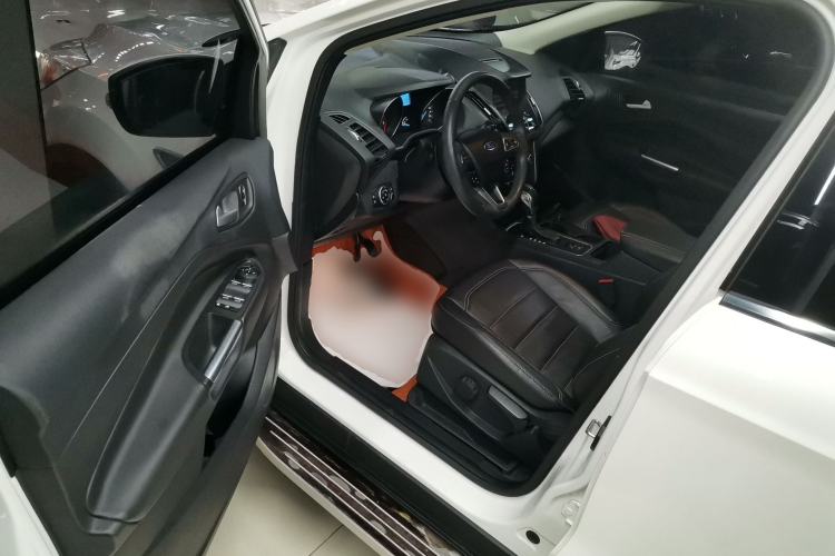 Used Ford Kuga 2018 EcoBoost 180 Two-Wheel-Drive Platinum Edition
