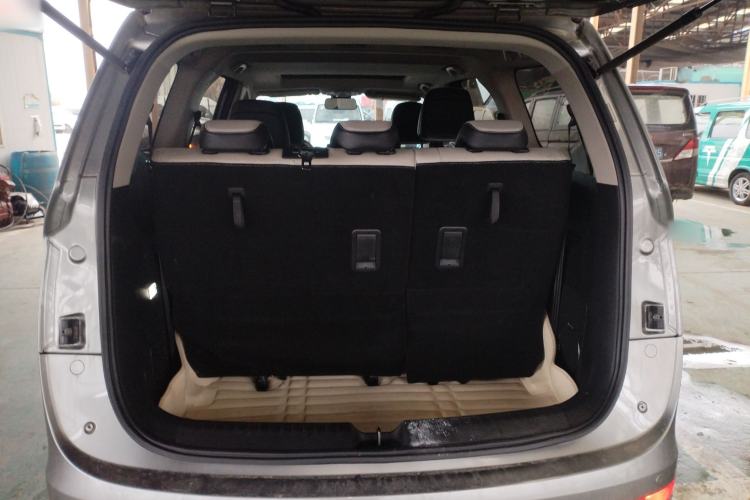 Used Baojun 730 2017 1.5T DCT Flagship Model 7 Seats China V Emission Standard