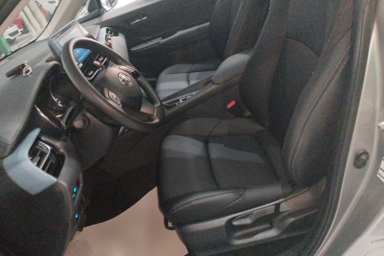 Used Toyota IZOA 2021 2.0L Enjoy Edition
