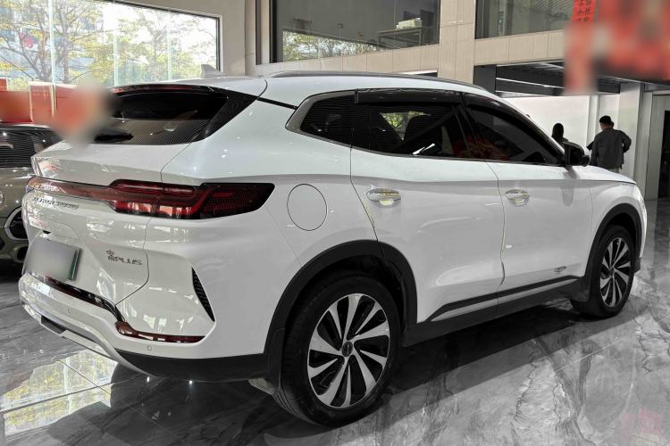 Used BYD Song PLUS New Energy 2023 Champion Edition EV 520KM Prestige Model
