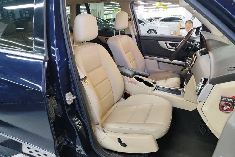 Used Mercedes-Benz GLK-Class 2013 GLK 300 4MATIC Dynamic Sunroof Model
