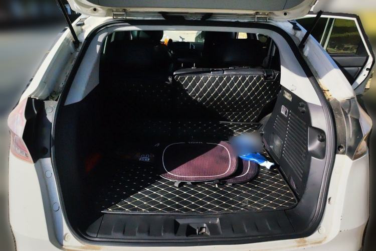 Used Luxgen U6 SUV 2015 1.8T Fashion-Upgraded Model
