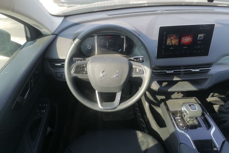 Used Hongqi E-QM5 2022 431 km Charge & Enjoy Edition
