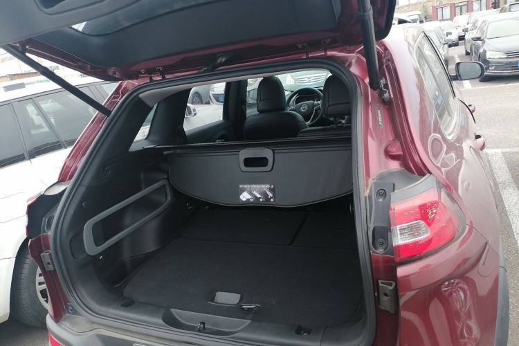 Used  Cherokee 2016 2.4L Professional Smart Version
