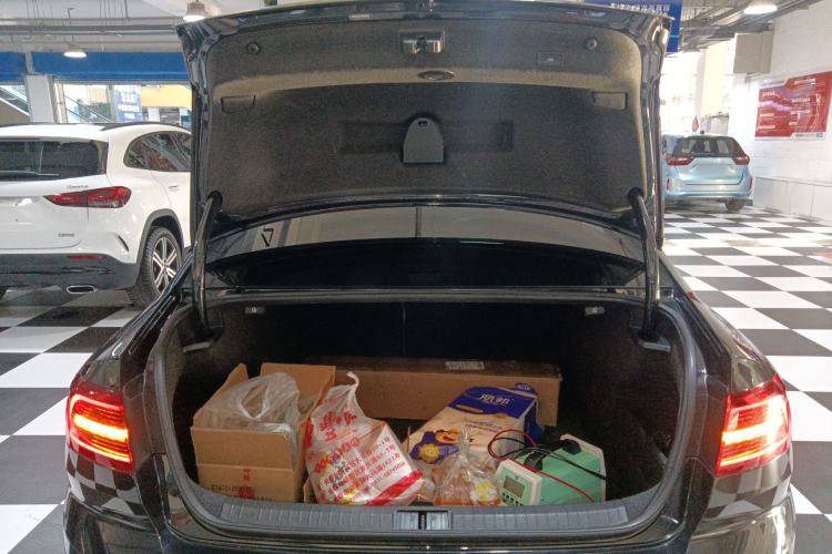 Used Volkswagen Magotan 2019 330TSI DSG Luxury Model China V Standard
