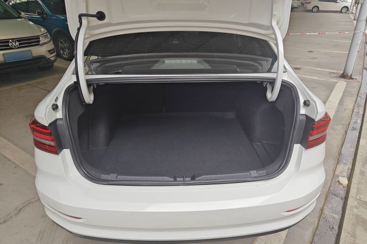 Used Volkswagen Lavida 2022 1.5L Automatic Fashion Edition
