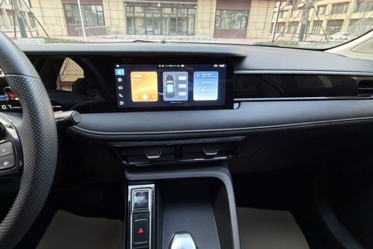 Used Roewe i5 2023 1.5L CVT Luxury Edition
