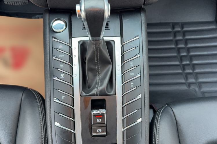 Used Zotye SR9 2017 2.0T Automatic Ultimate Road Edition
