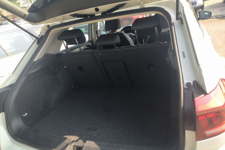 Used Volkswagen T-ROC 2020 280TSI DSG Two-Wheel-Drive Elite Version
