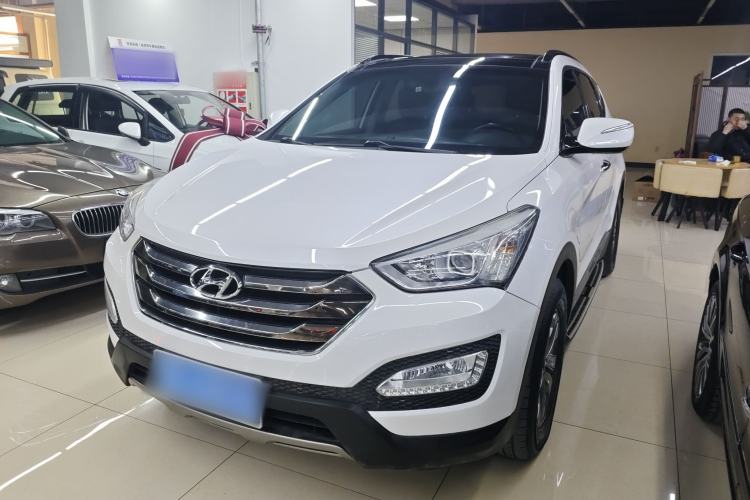 Used Hyundai Santa Fe 2013 2.4L Automatic Two-Wheel Drive Smart Version
