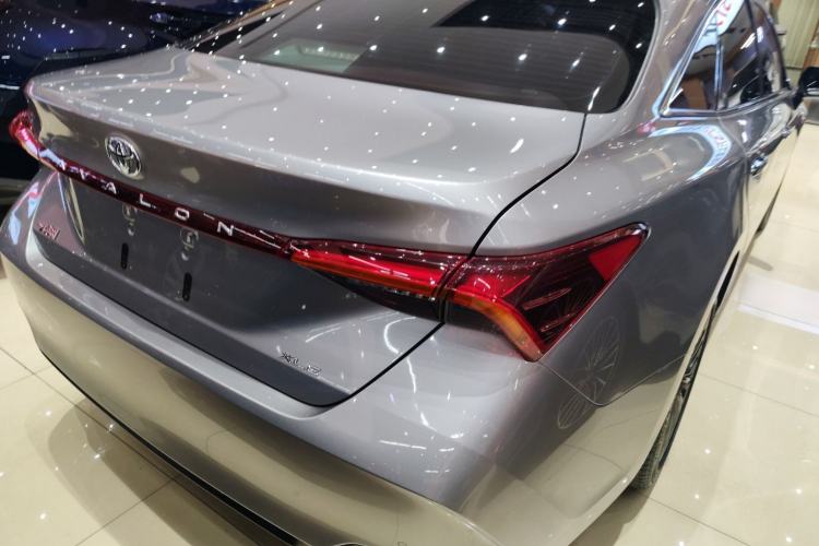 Used Toyota Avalon 2019 2.0L XLE Premium Edition China VI
