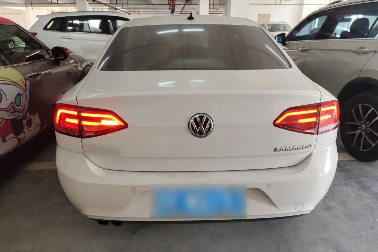 Used Volkswagen Lamando 2018 230TSI DSG Fashion Edition
