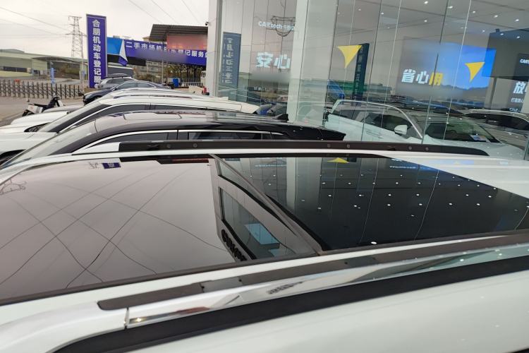 Used  Commander 2018 2.0T Two-Wheel Drive Enjoy Edition China V