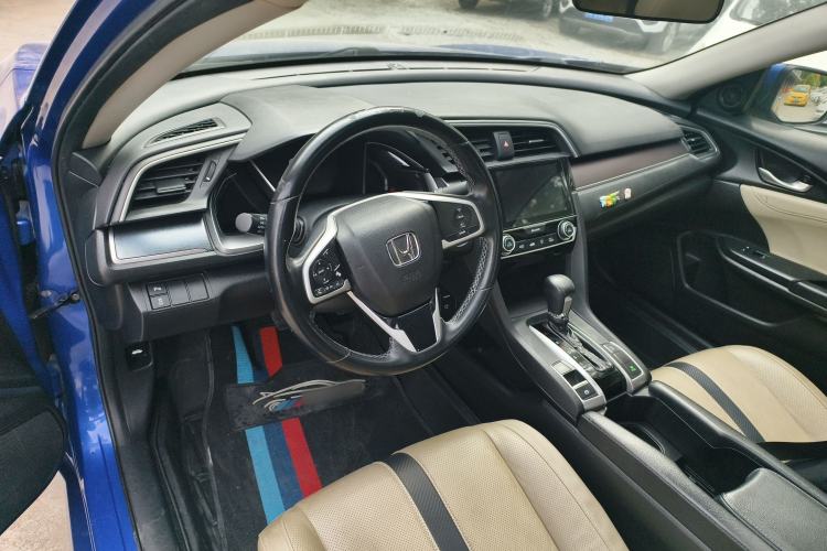 Used Honda Civic 2016 220TURBO CVT Prestige Edition
