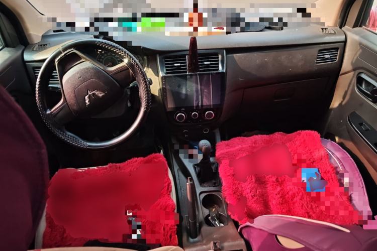 Used Wuling Rongguang V 2018 1.5L Standard Version
