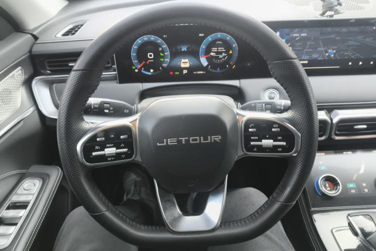 Used JETOUR X70 PLUS 2021 1.6T DCT 7-Seater
