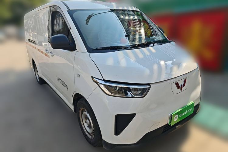 Used Wuling Yangguang 2024 230km Practical Enclosed-Window Version 60kW

