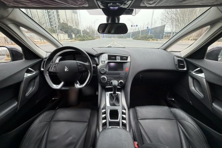 Used  5 2014 1.6T Luxury Edition THP200
