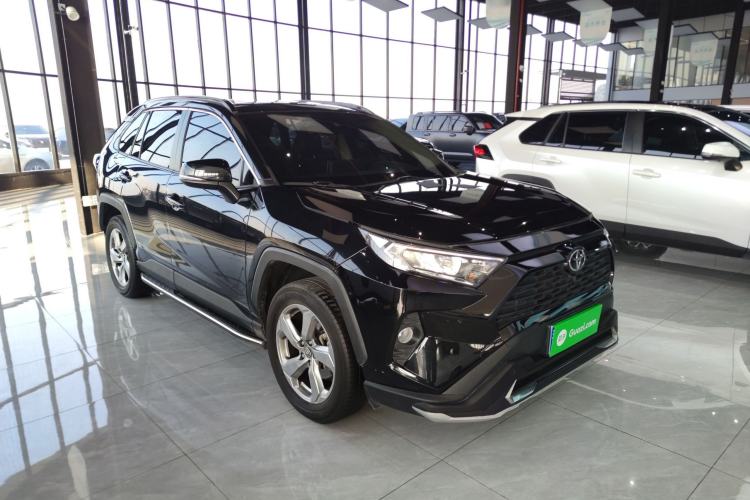 Used Toyota RAV4 2022 2.0L CVT Two-Wheel Drive Fashion Plus Edition
