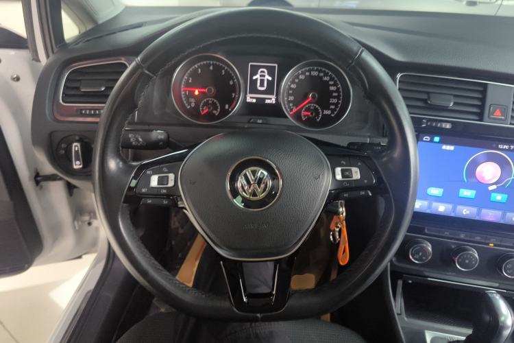 Used Volkswagen Golf 2018 230TSI Automatic Comfort Model
