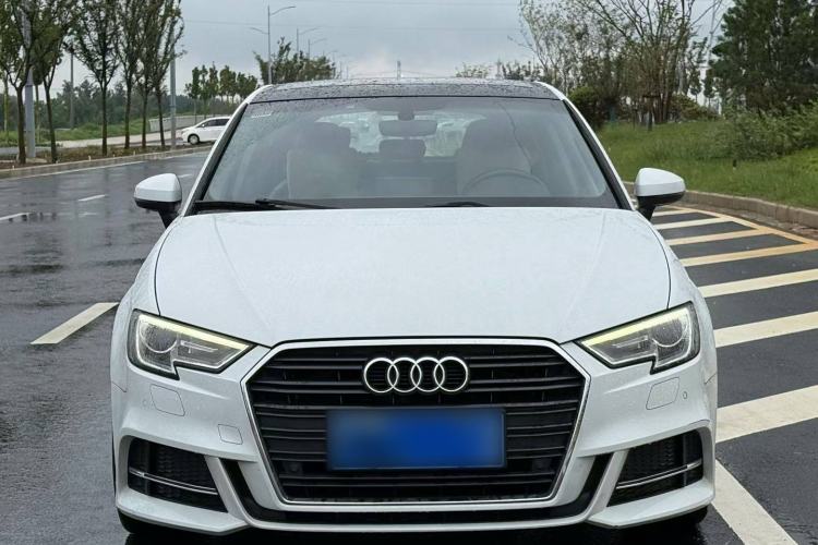 Used Audi A3 2018 30th Anniversary Edition Sportback 35 TFSI Fashion Model
