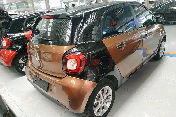 Used  forfour 2016 1.0L 52 kW Dynamic Edition
