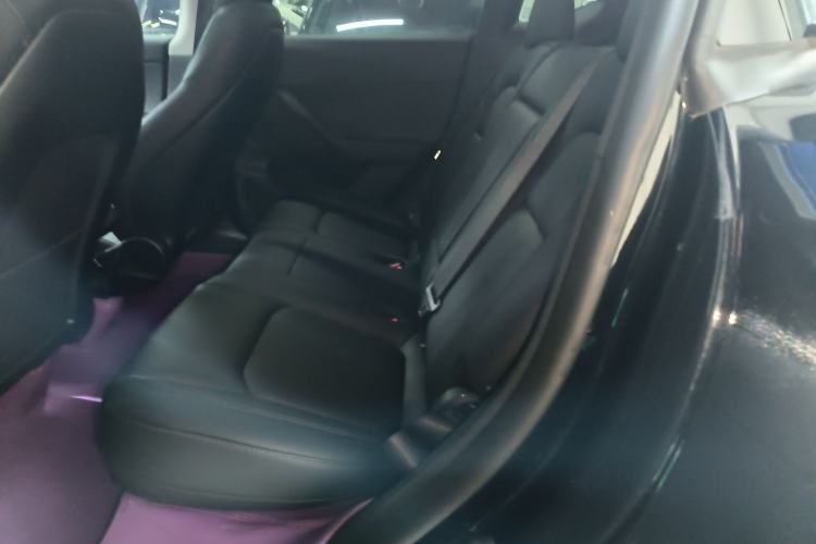 Used Tesla Model Y 2023 Long-Range All-Wheel-Drive Version
