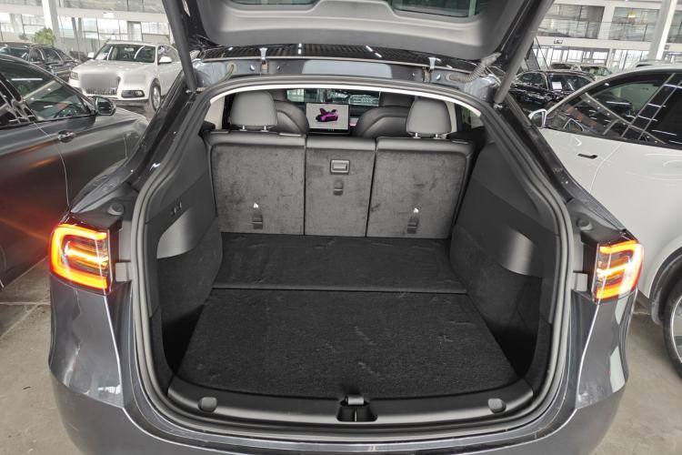 Used Tesla Model Y 2024 Rear-Wheel-Drive Version
