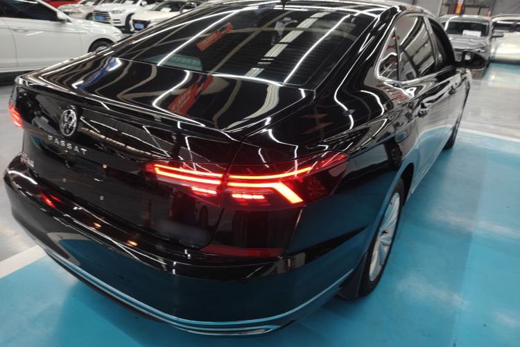 Used Volkswagen Passat 2020 Facelift 330TSI Elite Edition China VI Standard