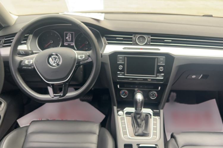 Used Volkswagen Magotan 2019 330TSI DSG Leading Edition China V Standard
